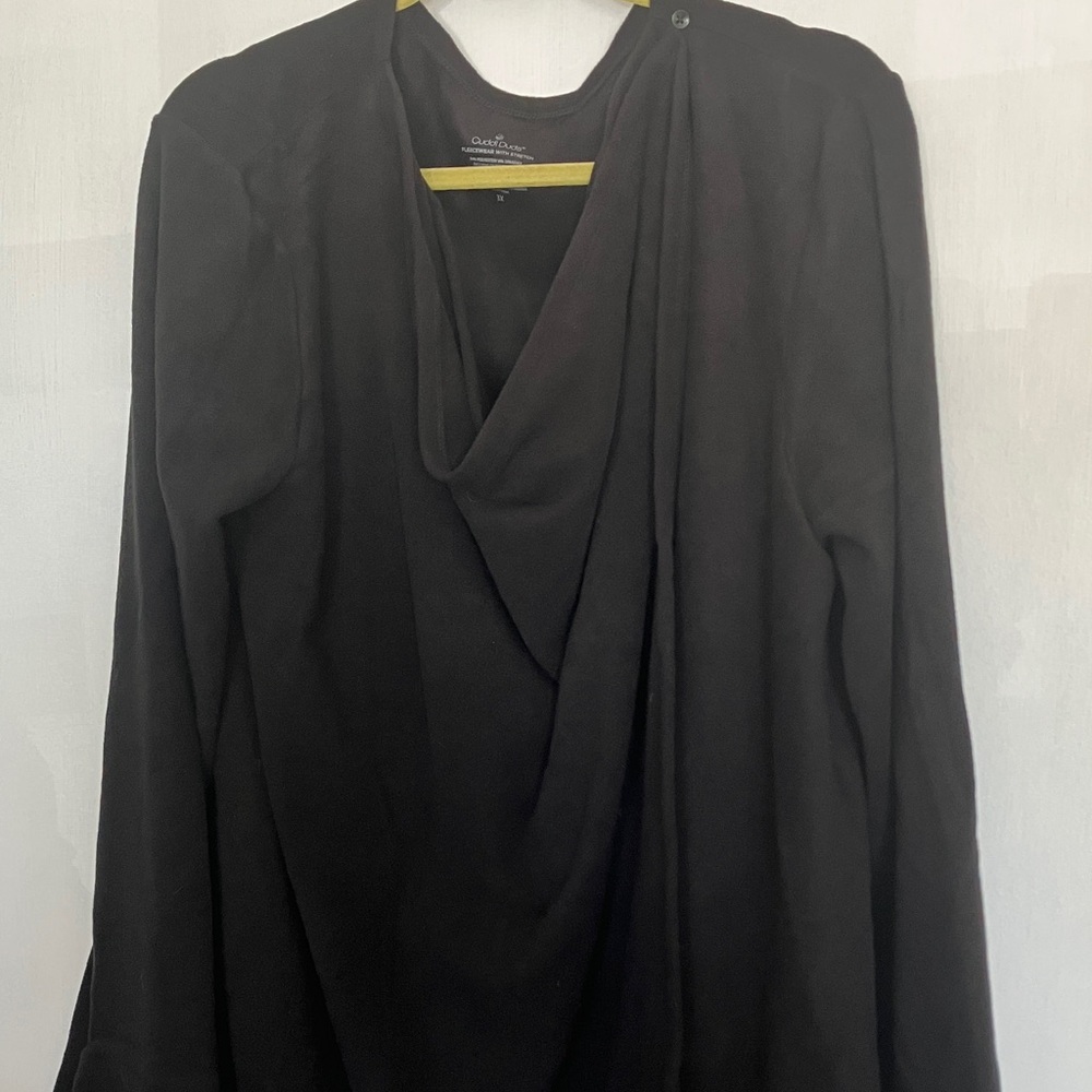 NEW W/O TAGS Cuddl Duds Black Drape Sweater